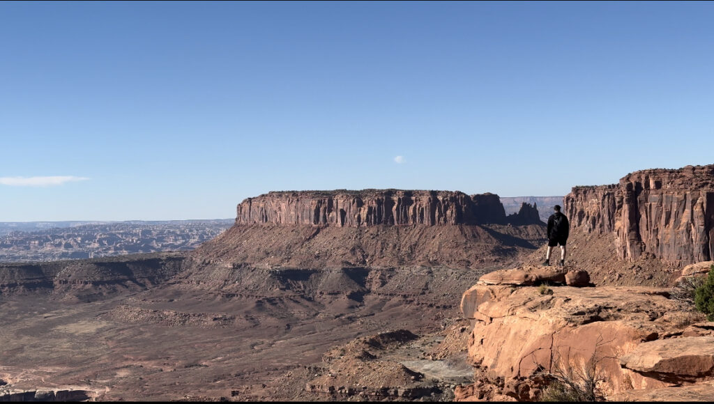 White rim Overlook Canyonlands